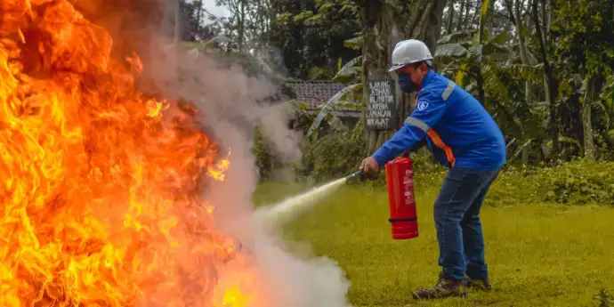 Pelatihan Pemadaman Kebakaran