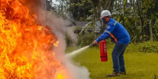 Pelatihan Pemadaman Kebakaran